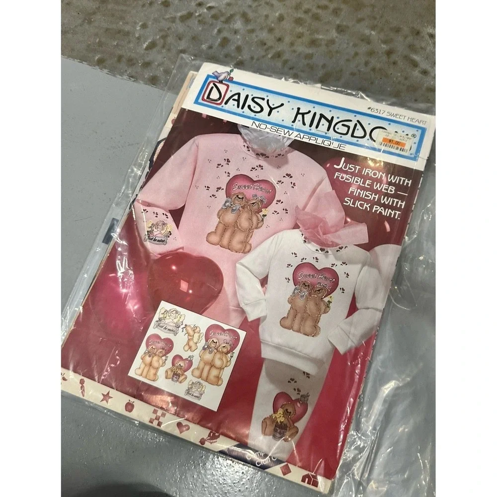 Daisy Kingdom No-Sew Fabric‎ Appliqué 6317 